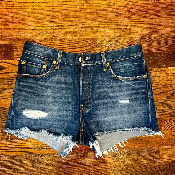 Levi denim shorts new never worn - Picture 2 of 2